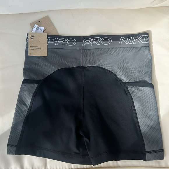 NWT - NIKE PRO WOMENS ATHLETIC SHORTS - Picture 3 of 3